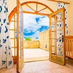 Stunning 3 Bedroom With Pool * Xagħra