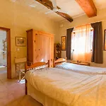 بيت للعطل Stunning 3 Bedroom With Pool