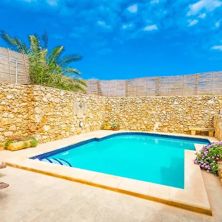 Stunning 3 Bedroom With Pool * Xagħra