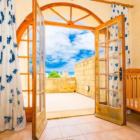Stunning 3 Bedroom With Pool * Xagħra