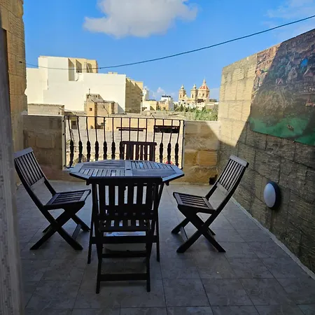 Hébergement de vacances Stunning 3 Bedroom With Pool